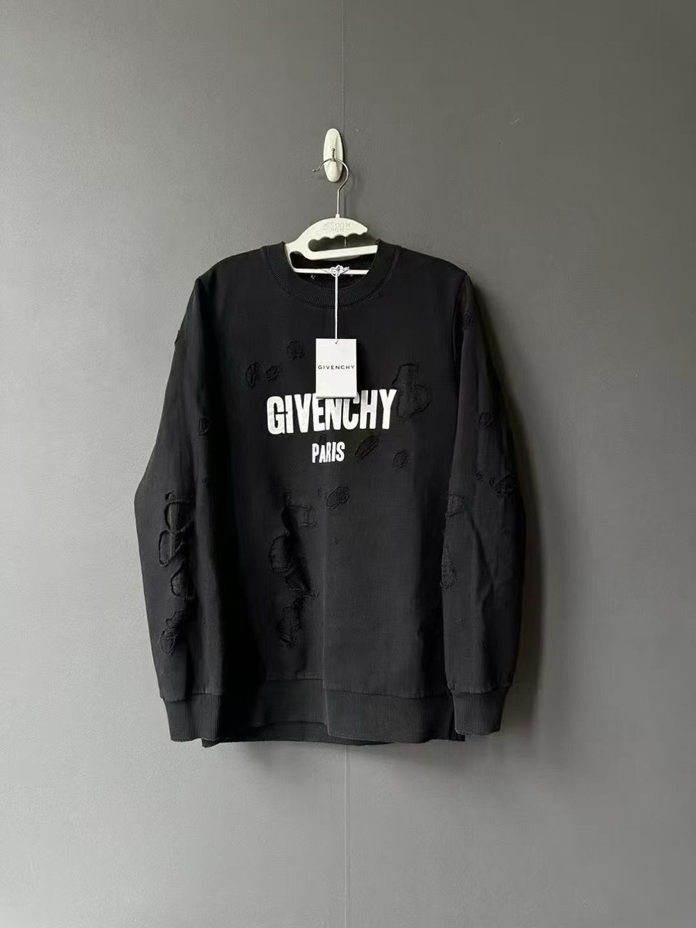🚩steal Givenchy Black Logo Crewneck Sweater with Distressed Detail